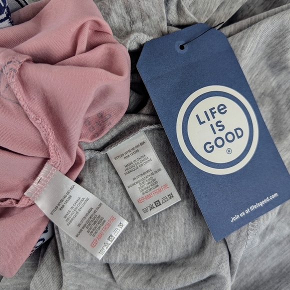 Life Is Good PJ Set Short Sleeve Top Shorts Peace & Love Coffee Grey Pink XL NWT - Picture 11 of 12